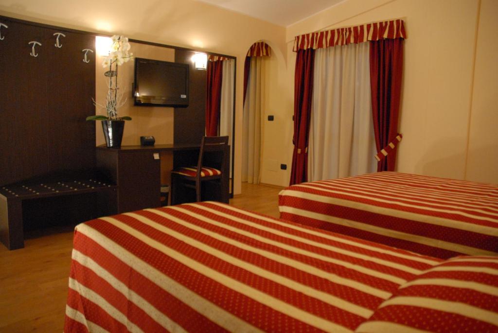 Hotel Iacone Кьети Экстерьер фото